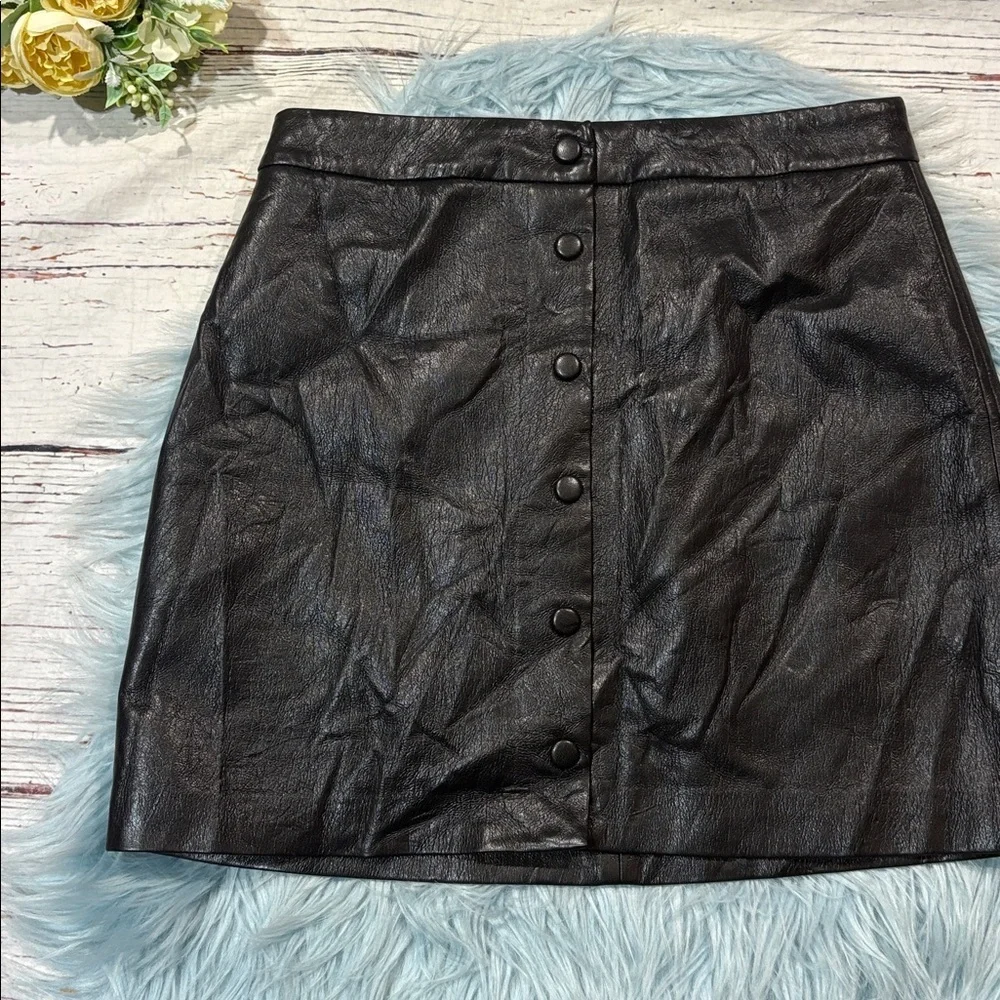 Aritzia Wilfred Black Faux Leather Manor Mini Skirt